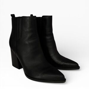 Marc Fisher Black Leather Heeled Boots